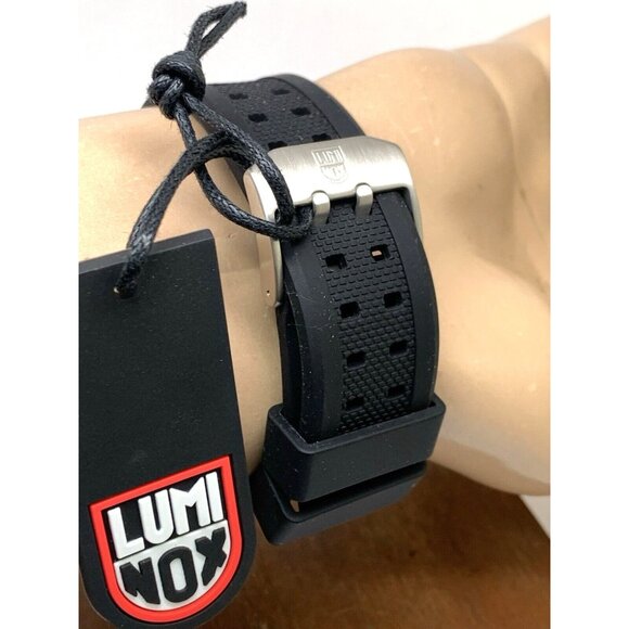 Luminox Men's Watch X2.2055 Sea Lion Navy Seal Swiss Quartz Black Rubber 44mm - Picture 11 of 14